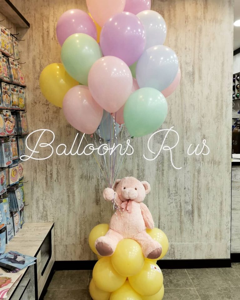 teddy bear with balloons