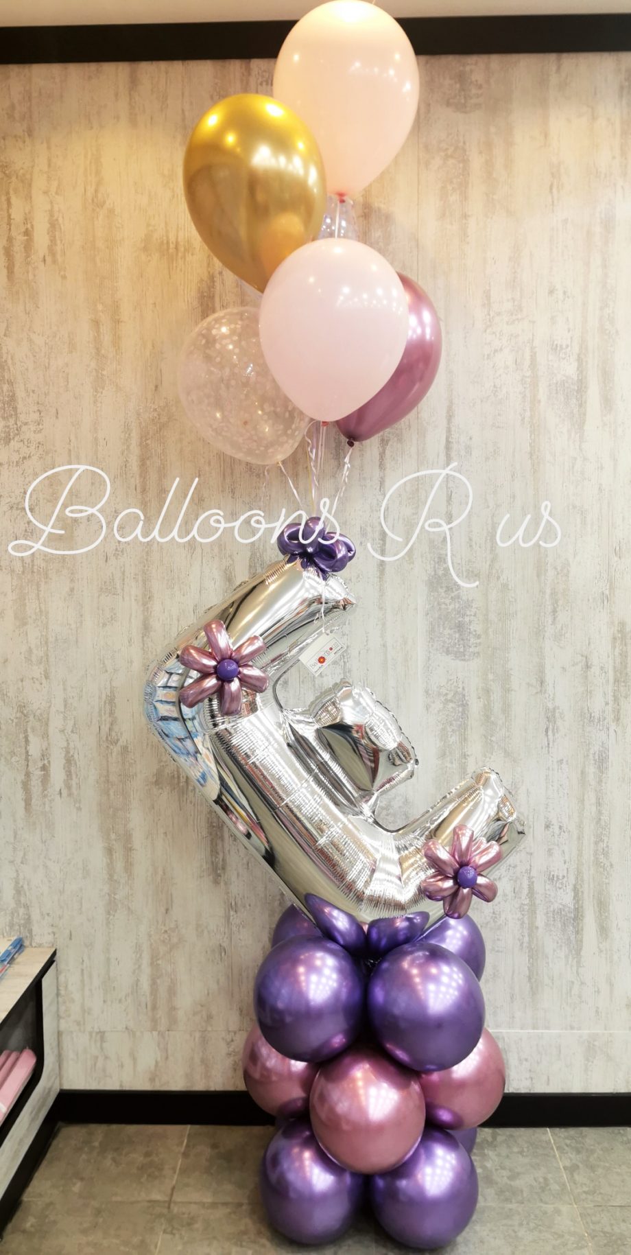 BIRTHDAY STAND WITH BIG LETTER