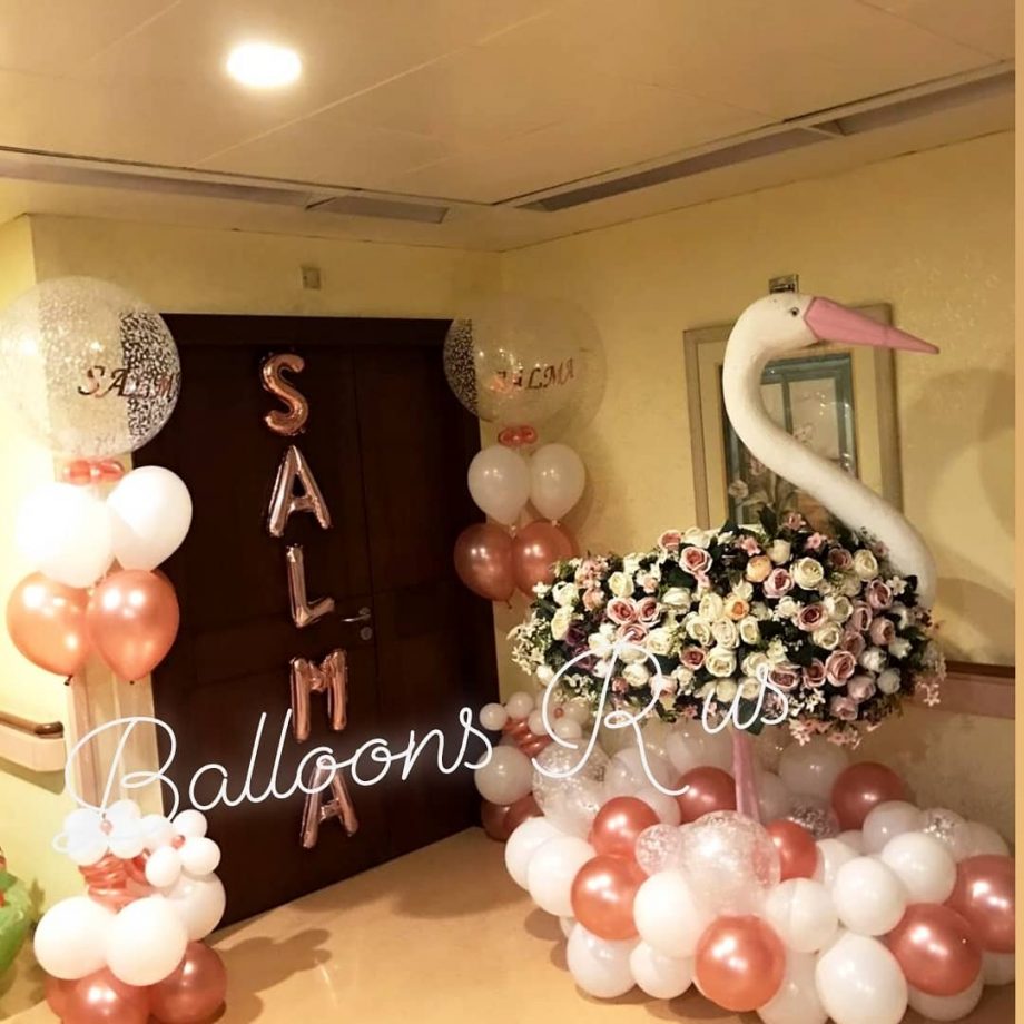 SWAN RENTAL WITH 2 CUSTOMIZED STANDS - Image 2