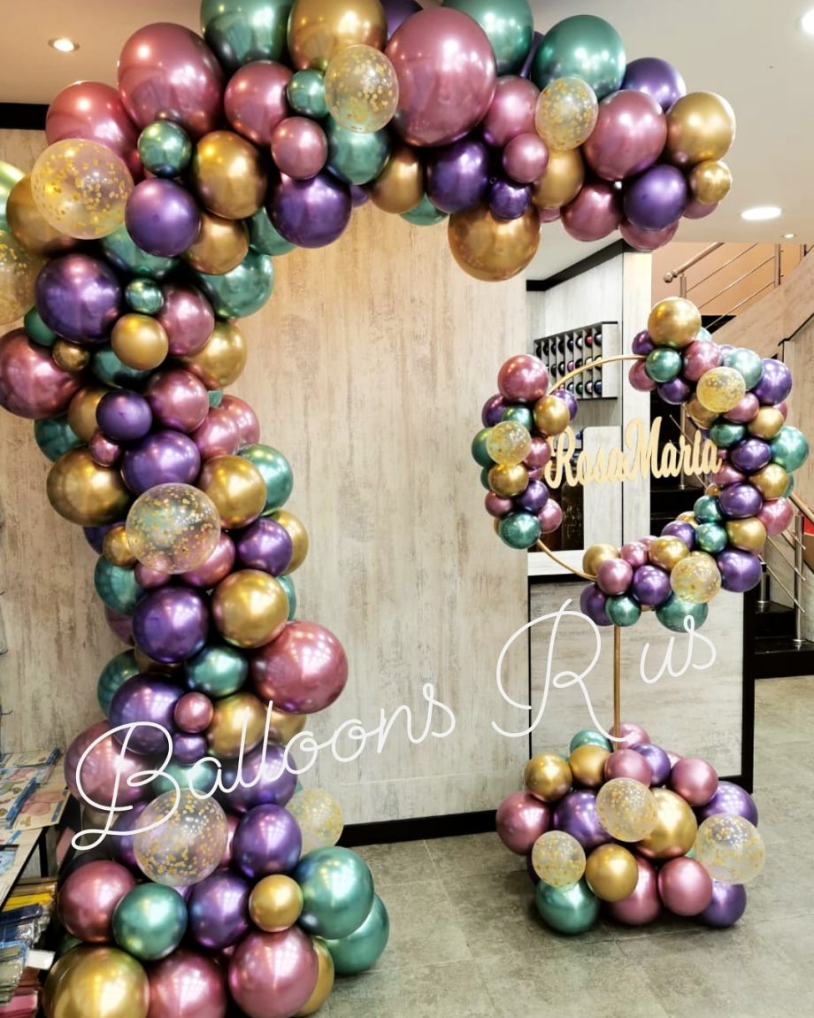 ORGANIC ARCH WITH CIRCLE OF CHROME