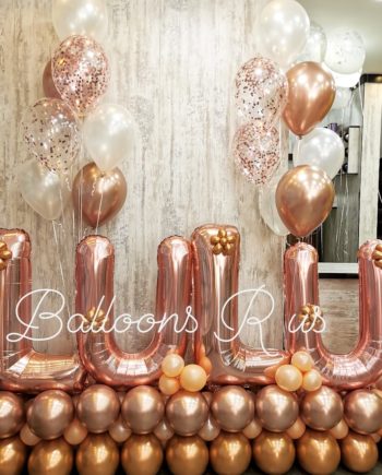 Luxury big balloons arrangement