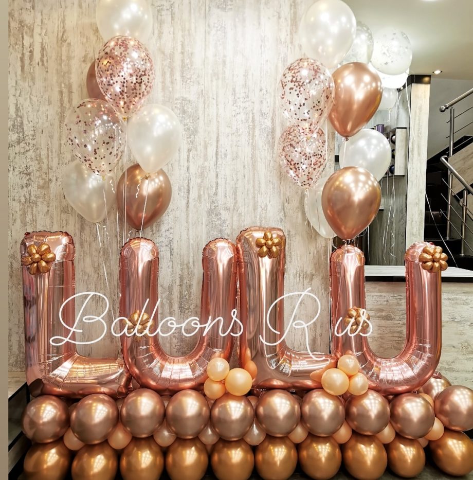 Luxury big balloons arrangement