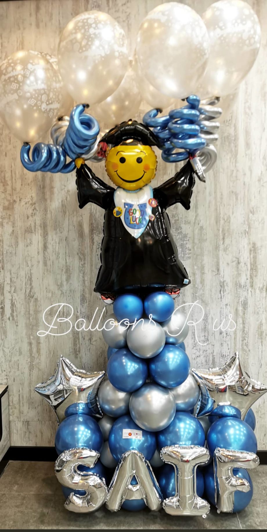 GRADUATION STAND OF CHROME BALLOONS