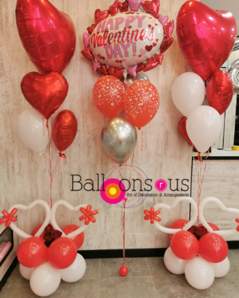 3 STANDS OF BALLOONS WITH BIG HEART