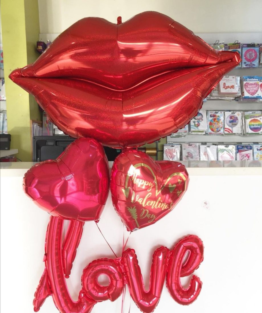 Kiss with loves