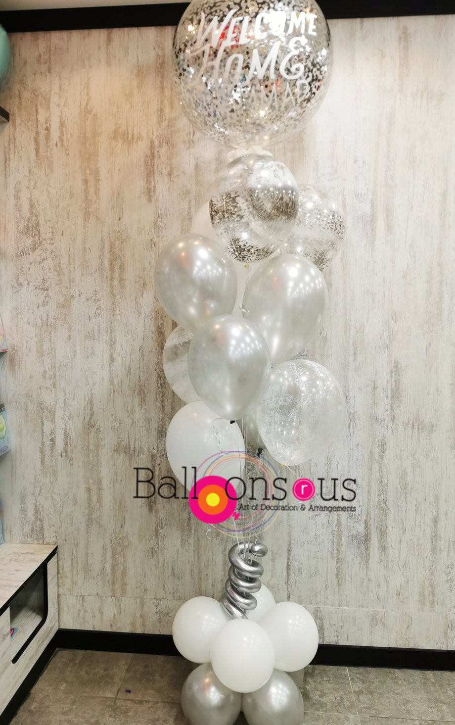 Welcome Home stand with big customized balloon