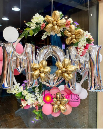 Circle Arrangement Of Flowers And Balloons For MOM