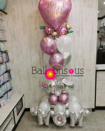 Love Mom of  chrome and heart balloons